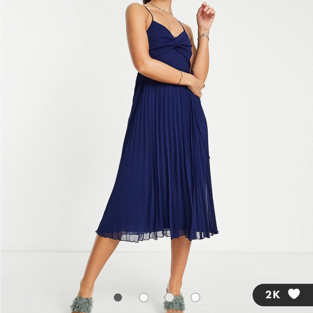 ASOS DESIGN twist front pleated cami midi dress in navy size 8 never worn